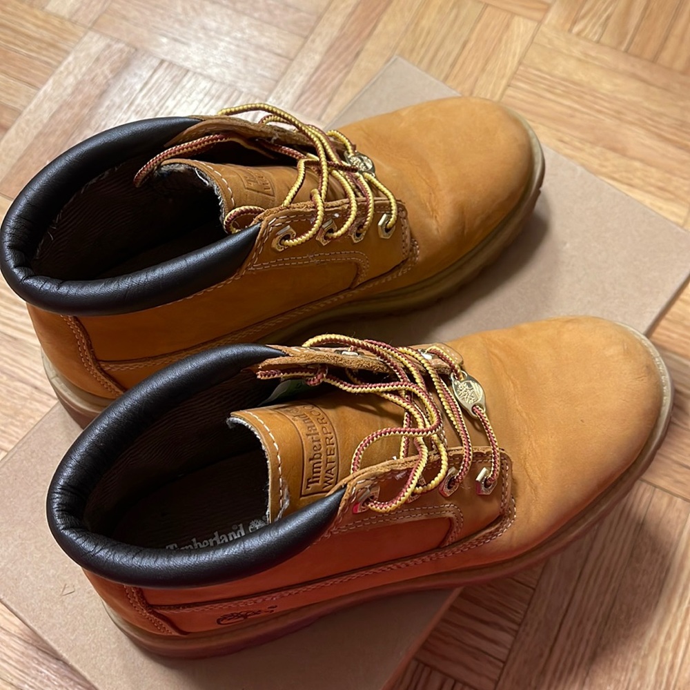 Timberland - WOMEN'S NELLIE WATERPROOF CHUKKA BOOTS